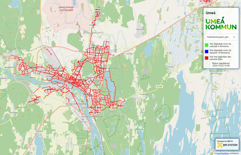 Bilden visar en karta med ett antal blåa, gröna och röda streck på. Den är klickbar, så om man klickar på den får man upp den aktuella plogkartan.